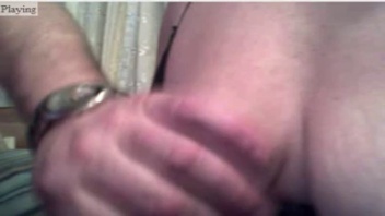 Webcam : Admirez la poitrine imposante d'une salope en chaleur