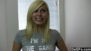 Blondes Hardcore en Public : Vidéos Exclusives et Réelles