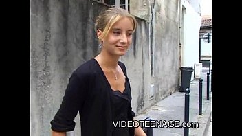 Discover the 18 year old blonde beginner