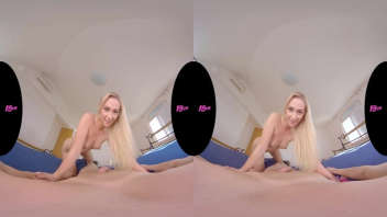 Blonde Teen and her Pink Pussy in VR Porn Video