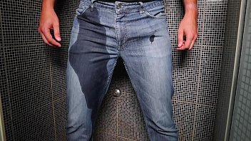 Man urinates in his jeans and cums hard