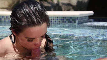 Natalie Heart and the pool: A brunette slut who loves aquatic sex