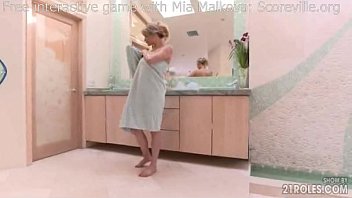 Hot threesome shower with Mia Malkova