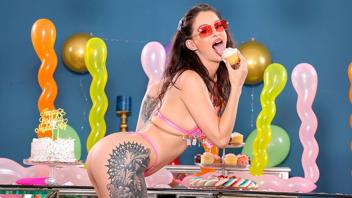 Maddy May's Steamy Birthday Bash: Hot Solo Action!