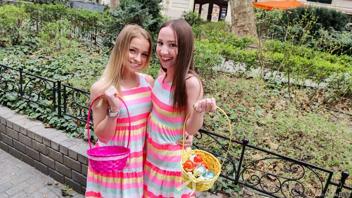 Hot video: Alexa Flexy and Kate Quinn in a naughty egg hunt