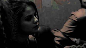 Selena Gomez et sa complice rousse : Une vidéo de sexe en ligne intense