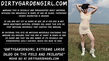 Dirtygardengirl: Extreme anal prolapse outdoors
