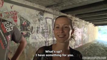 La joueuse Noname - Vidéo Milf - Czech Couples