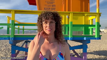 Jewish mature woman fucked at the beach