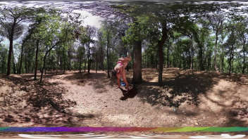 Plongez dans cette vidéo en VR captivante, où Francys et son amant explorent leur passion sur le sable chaud et dans les bois environnants. Une scène érotique à ne pas manquer.