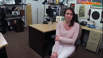 Client receives hardcore treatment from Mia Austin